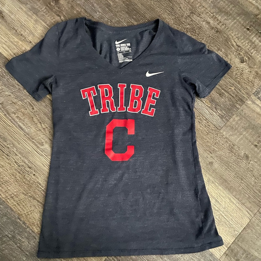 Women’s Cleveland Indians Tshirt